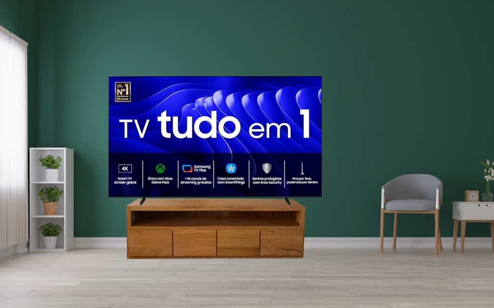 Samsung lança TV UHD de 98" no Brasil, combinando imersão, alta performance e conectividade inteligente com economia de energia por IA.