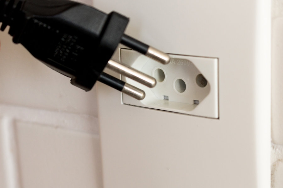 Melhores marcas de tomadas e interruptores no Brasil em 2025 com análises, vantagens, quadro comparativo e recomendações.